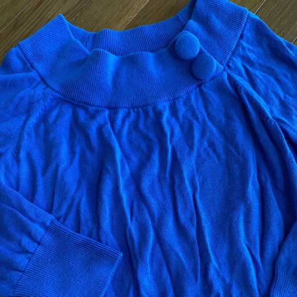 Banana Republic Sweater - Picture 2 of 3